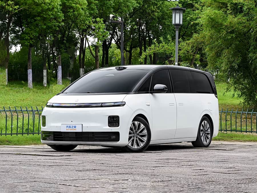 Leapmotor D99, 2026 — купить в Чебоксарах под ключ