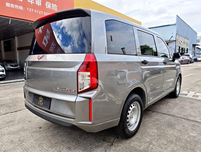 Wuling Hongguang Plus, 2022 — фото 7 из 12