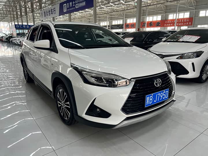 Toyota Yaris L Hatchback, 2022 — фото 3 из 9