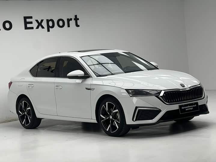 Skoda Octavia Pro, 2023 — фото 3 из 9