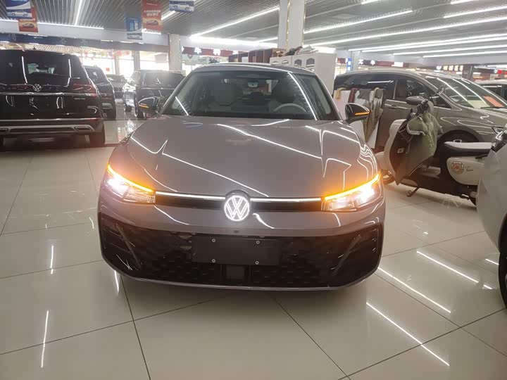 Volkswagen Passat, 2025 — фото 3 из 9