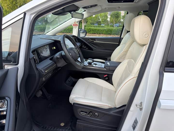 GAC Trumpchi E9, 2024 — фото 7 из 9
