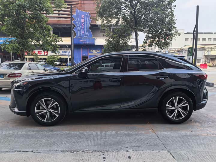 Lexus RX, 2025 — фото 4 из 9