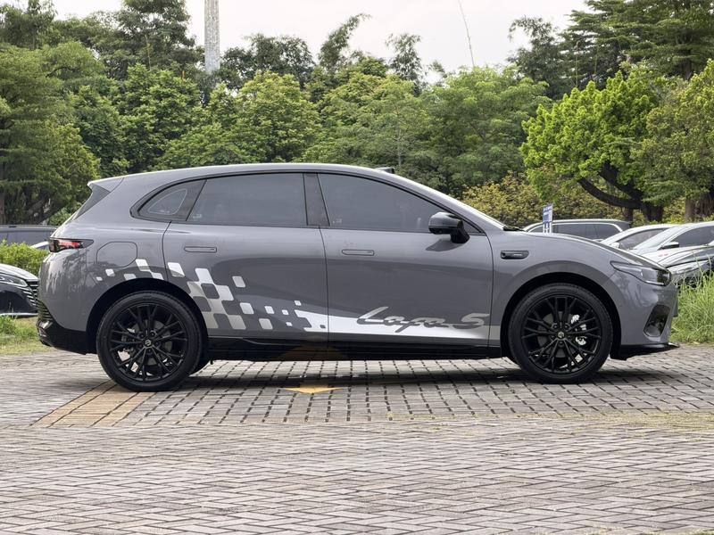 Leapmotor Lafa5, 2025 — фото 8 из 12