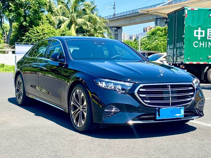 Mercedes-Benz E-Class, 2025 — фото 3 из 9