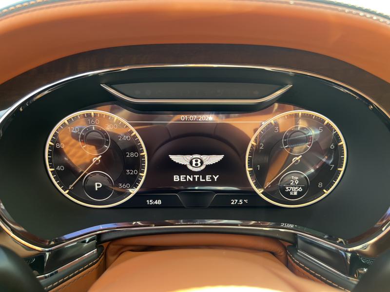 Bentley Flying Spur, 2021 — фото 7 из 12