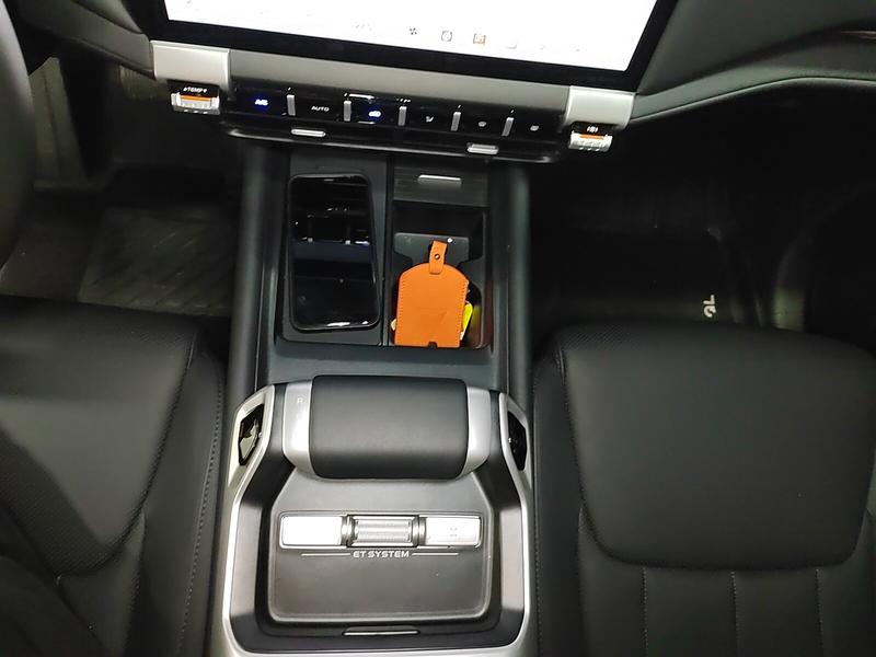 Changan Deepal G318, 2024 — фото 9 из 12