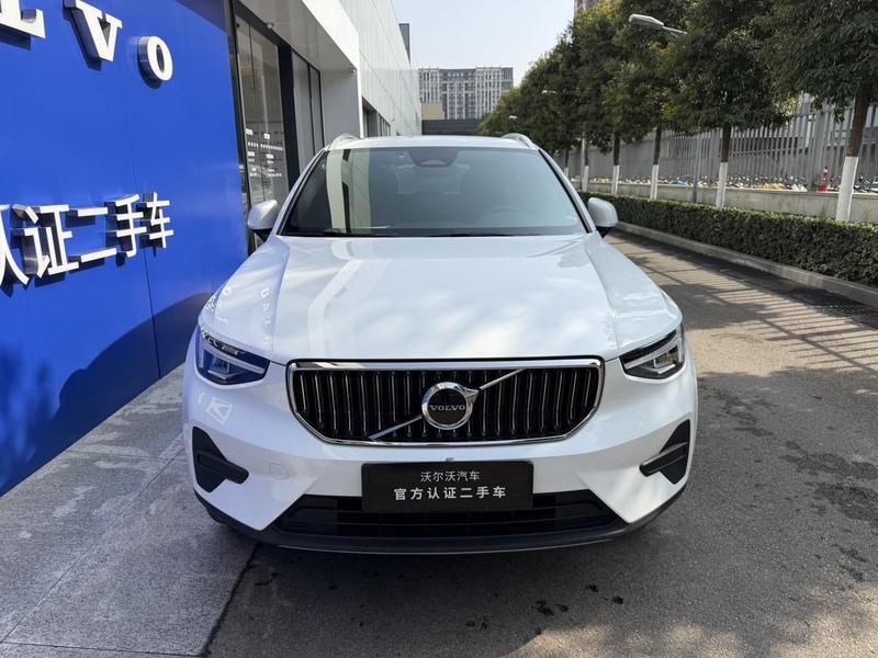 Volvo XC40, 2024 — фото 2 из 12