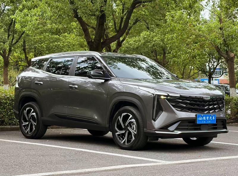 Geely Atlas, 2024 — фото 3 из 12