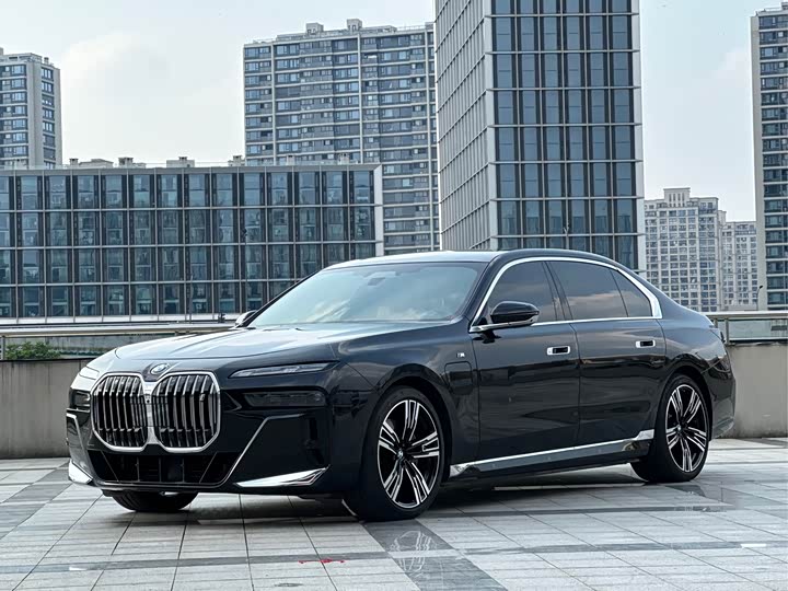 BMW i7, 2024 — купить в Чебоксарах под ключ