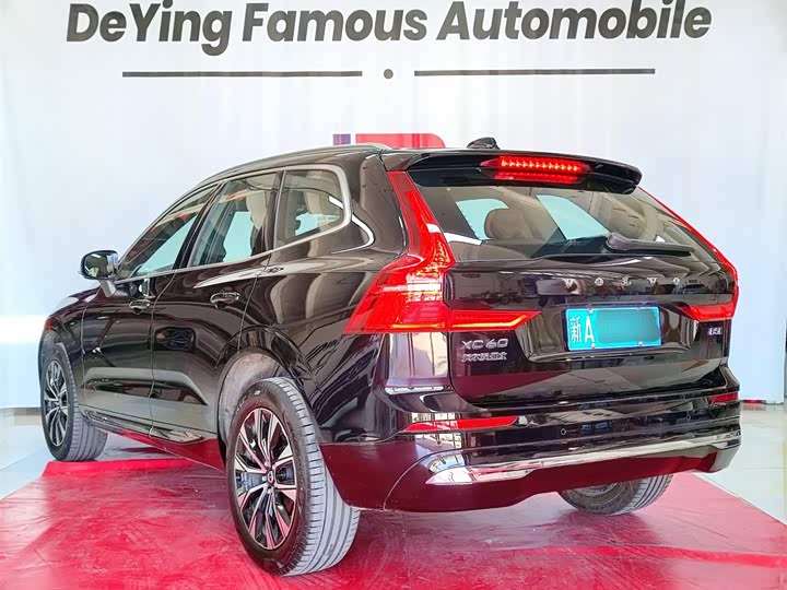 Volvo XC60, 2024 — фото 6 из 12