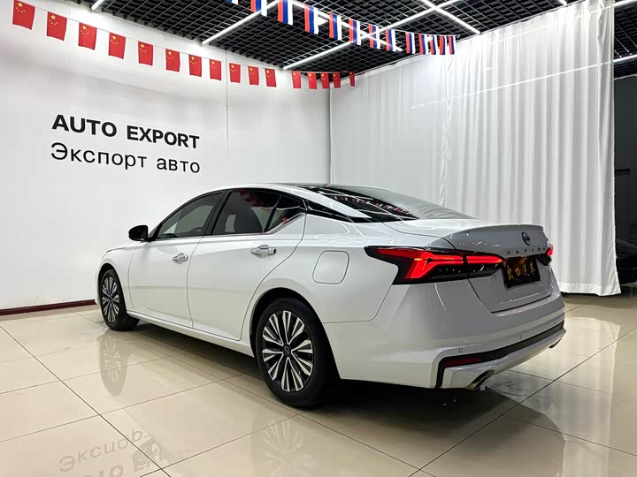 Nissan Teana, 2022 — фото 6 из 9