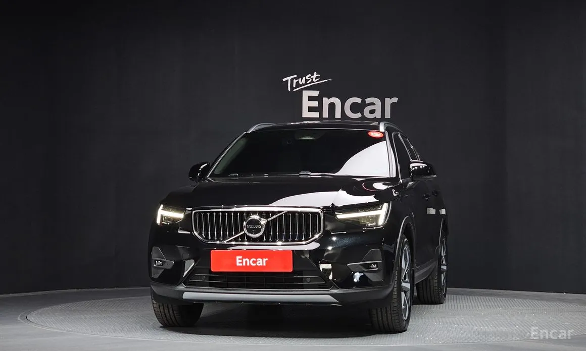 Volvo XC40, 2024 — фото 3 из 12