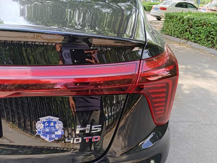 Hongqi H5, 2026 — фото 8 из 9