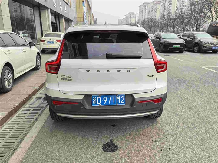 Volvo XC40, 2021 — фото 5 из 9