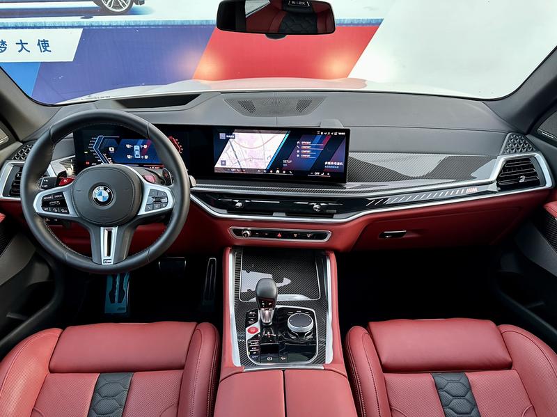 BMW X5 M, 2025 — фото 9 из 12