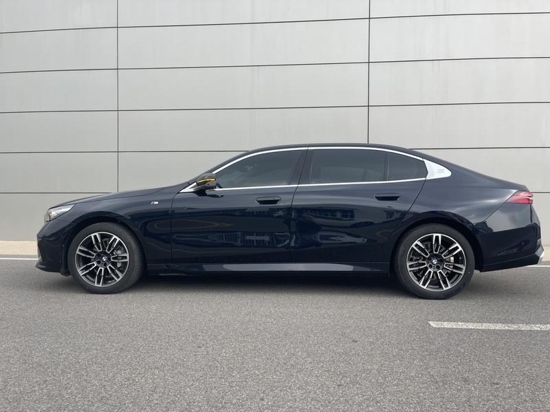 BMW 5 Series, 2024 — фото 3 из 12