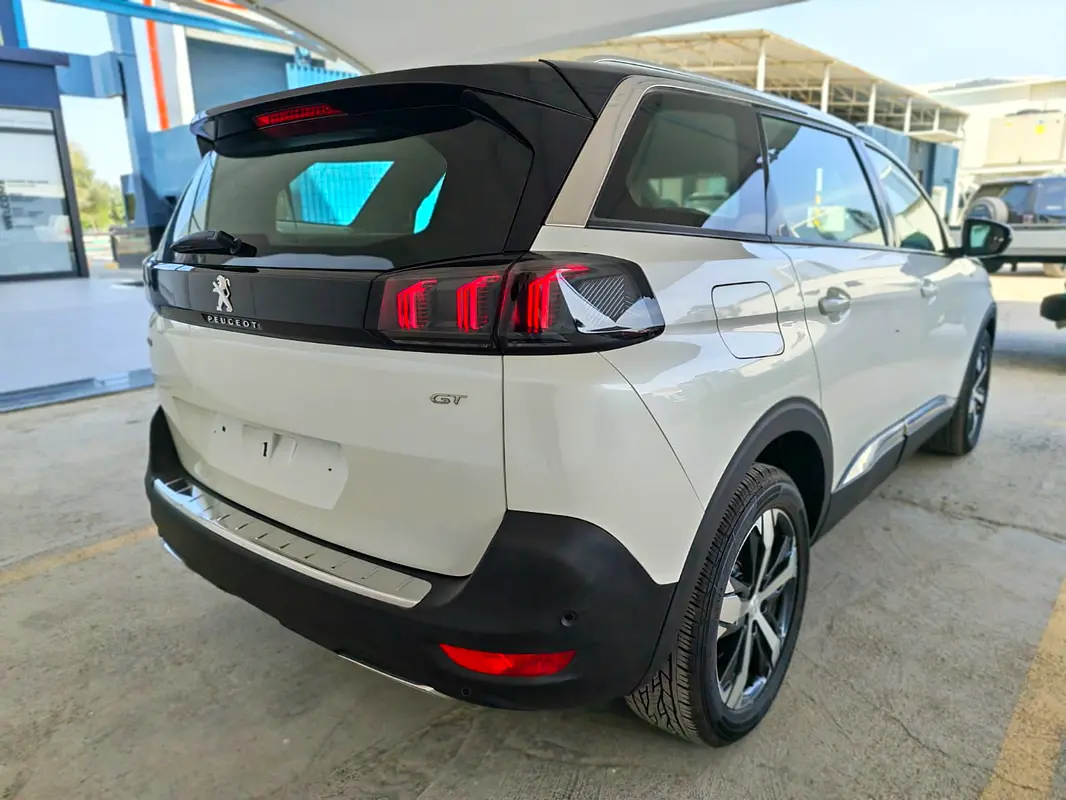 Peugeot 5008, 2025 — фото 8 из 10