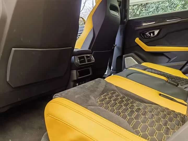 Lamborghini Urus, 2022 — фото 3 из 5