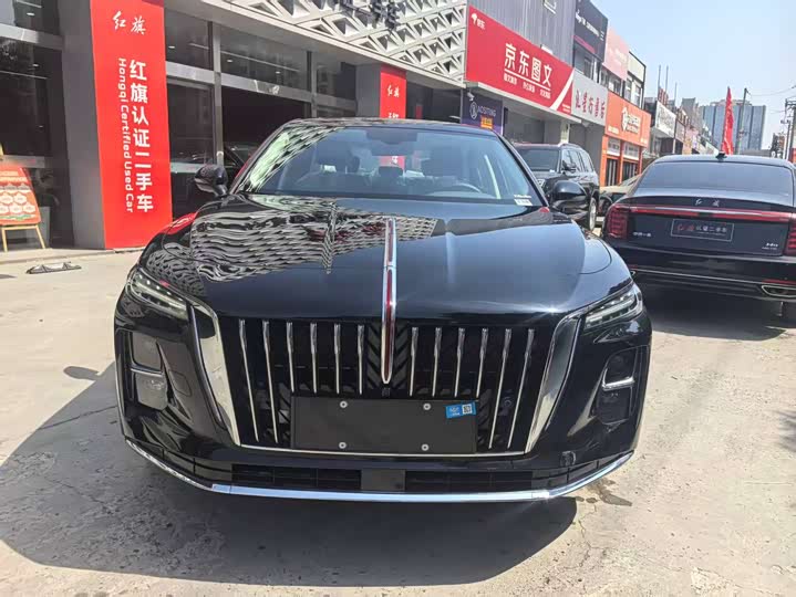 Hongqi H5 Hybrid, 2026 — фото 2 из 9