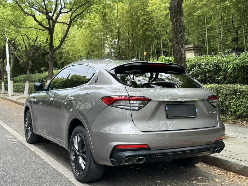 Maserati Levante, 2021 — фото 4 из 12