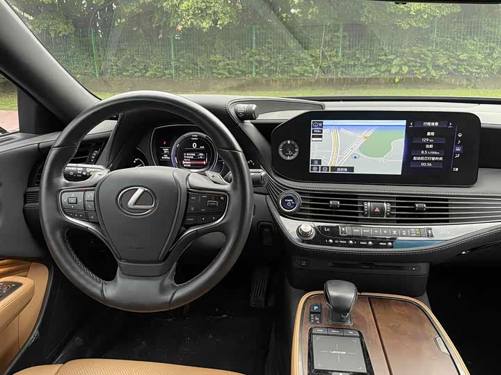 Lexus LS, 2021 — фото 9 из 9