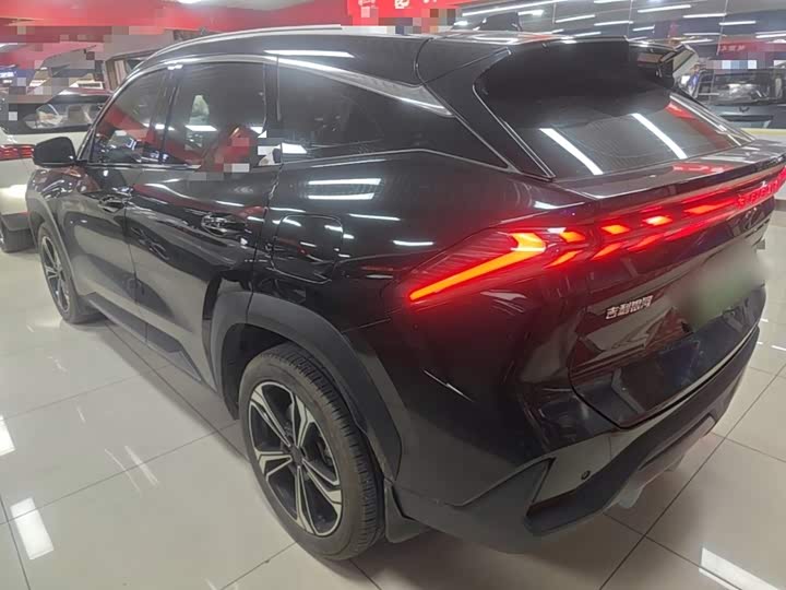 Geely Galaxy L7, 2023 — фото 5 из 9