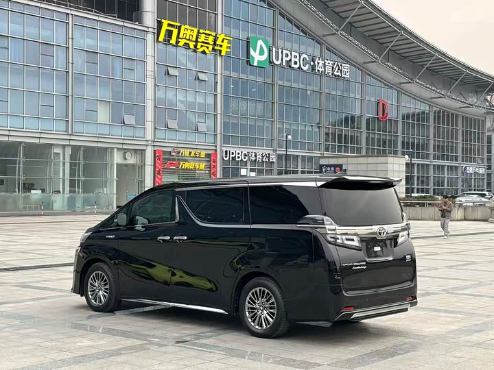 Toyota Vellfire, 2022 — фото 4 из 9