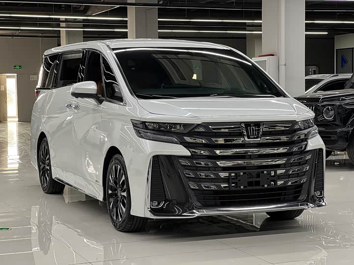 Toyota Vellfire, 2025 — фото 3 из 9