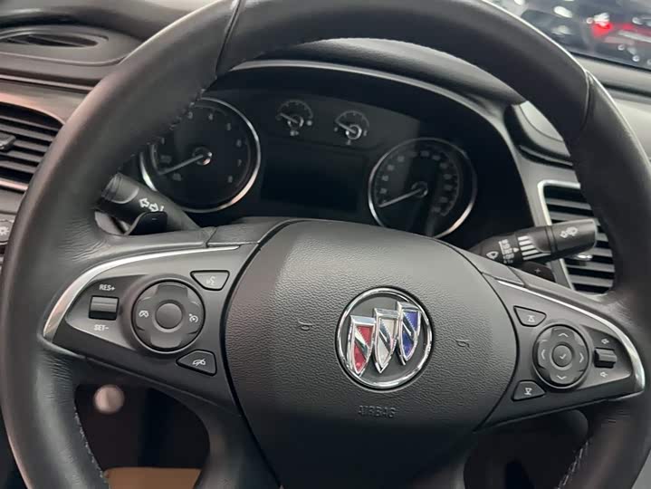 Buick LaCrosse, 2022 — фото 4 из 9
