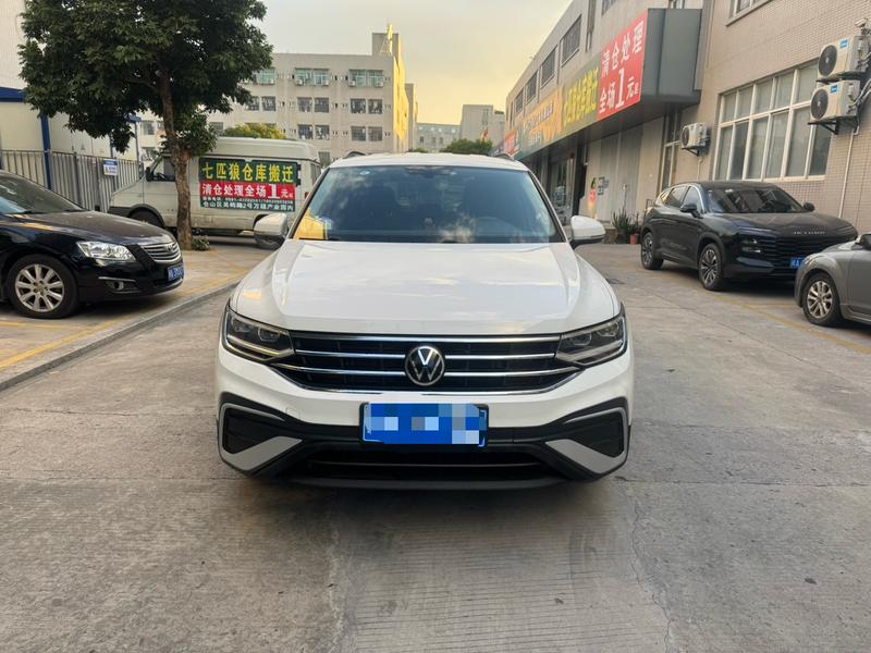 Volkswagen Tiguan L Pro, 2022 — фото 2 из 9