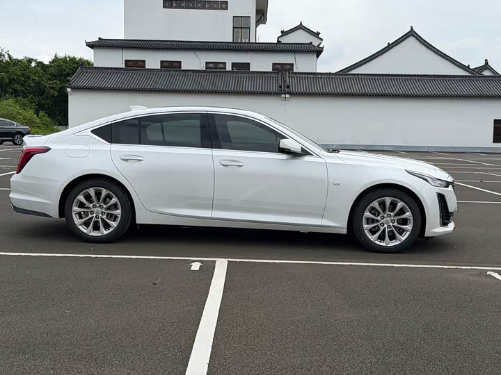 Cadillac CT5, 2023 — фото 4 из 9