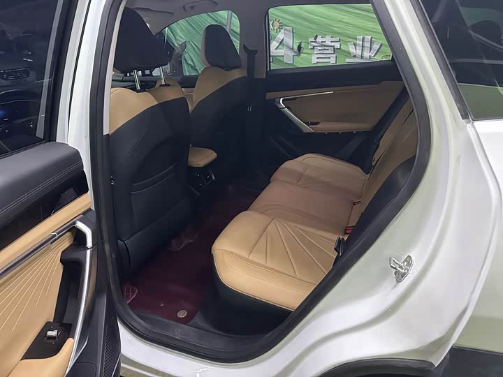 Geely Atlas L, 2023 — фото 4 из 5