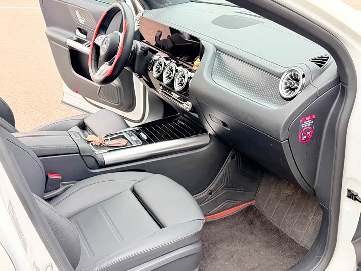 Mercedes-Benz GLA-Class, 2024 — фото 6 из 7