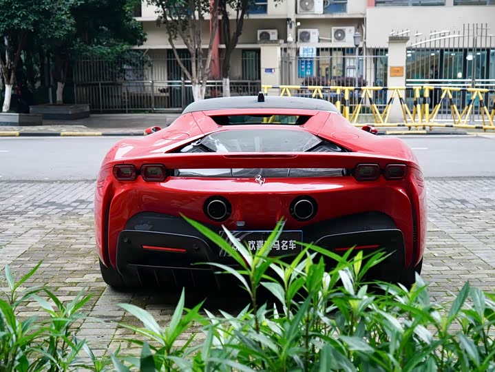 Ferrari SF90, 2023 — фото 5 из 9