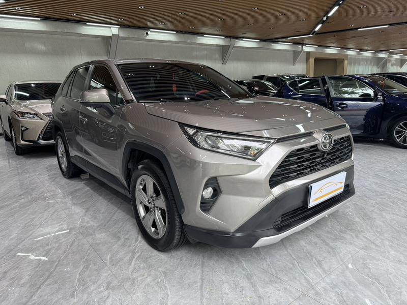 Toyota RAV4, 2022 — фото 3 из 12