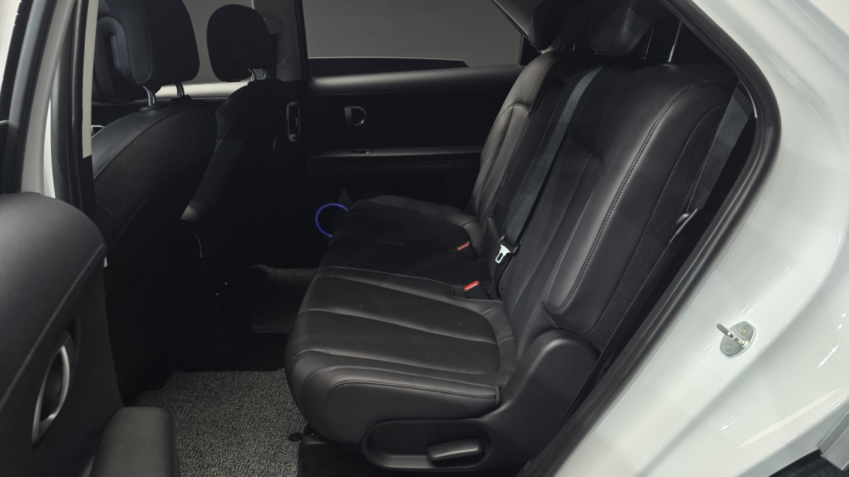 Hyundai Ioniq 5, 2021 — фото 12 из 12