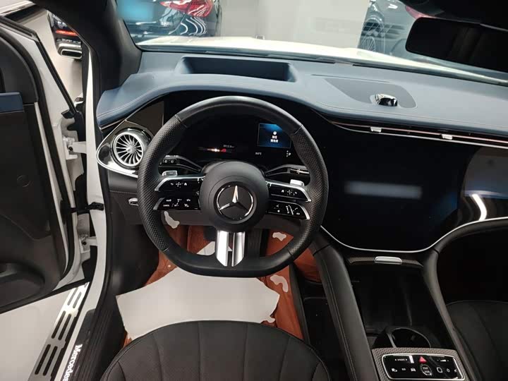 Mercedes-Benz EQE SUV, 2025 — фото 3 из 9
