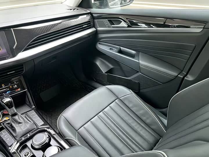 Volkswagen Passat, 2022 — фото 3 из 7