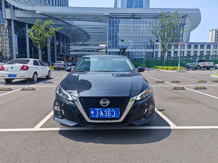 Nissan Teana, 2021 — фото 2 из 9