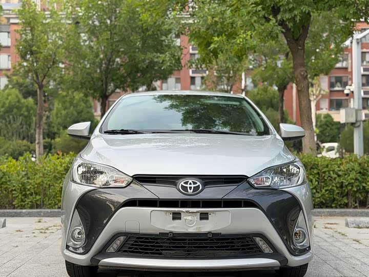 Toyota Yaris L Hatchback, 2022 — фото 2 из 9