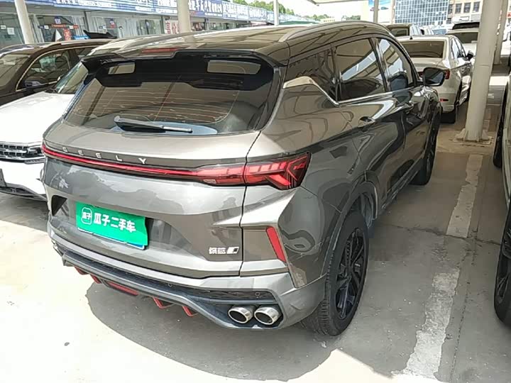 Geely Coolray, 2022 — фото 7 из 9