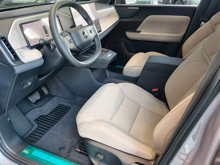 Volvo XC70 Hybrid, 2025 — фото 6 из 9