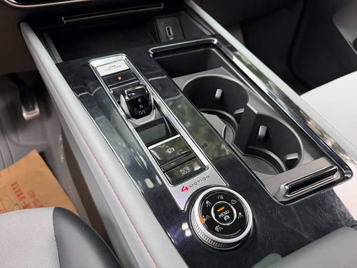 Volkswagen Teramont X, 2022 — фото 9 из 9