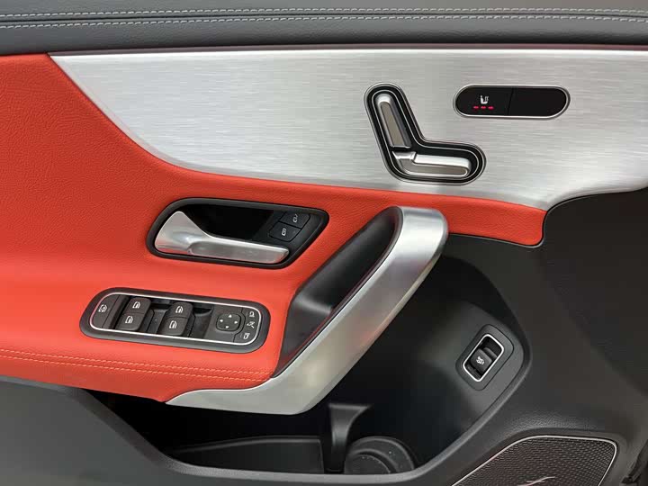 Mercedes-Benz A-Class AMG, 2025 — фото 4 из 9
