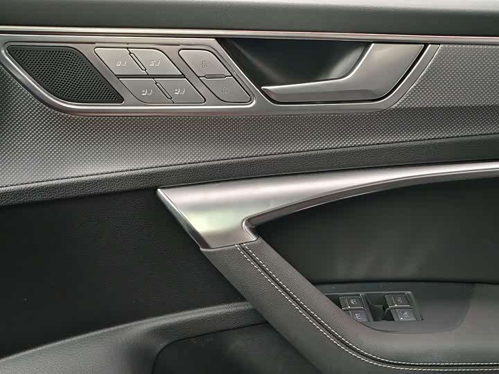 Audi A7L, 2024 — фото 7 из 9