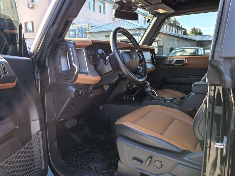 Ford Bronco, 2024 — фото 10 из 12