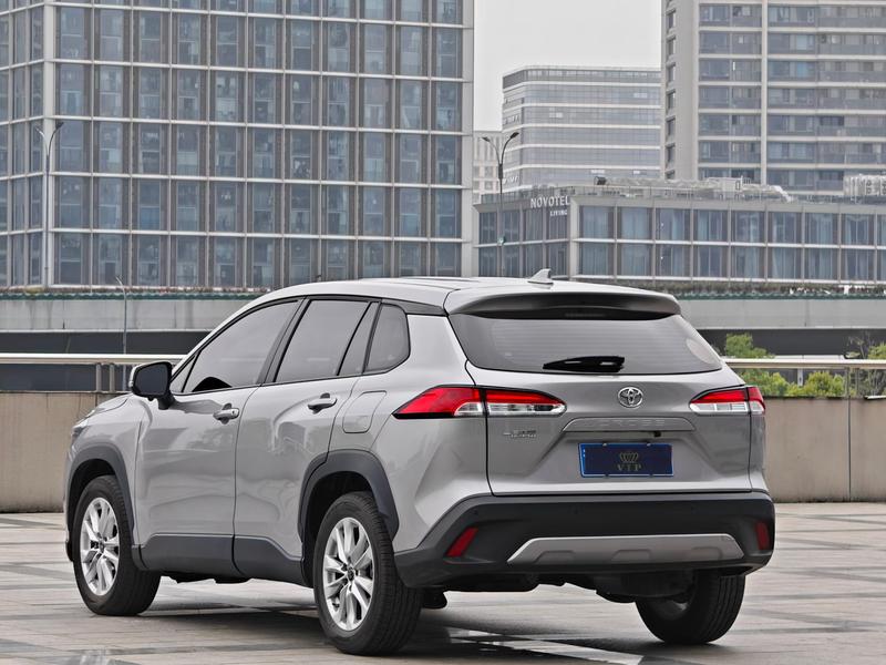 Toyota Corolla Cross, 2023 — фото 5 из 10
