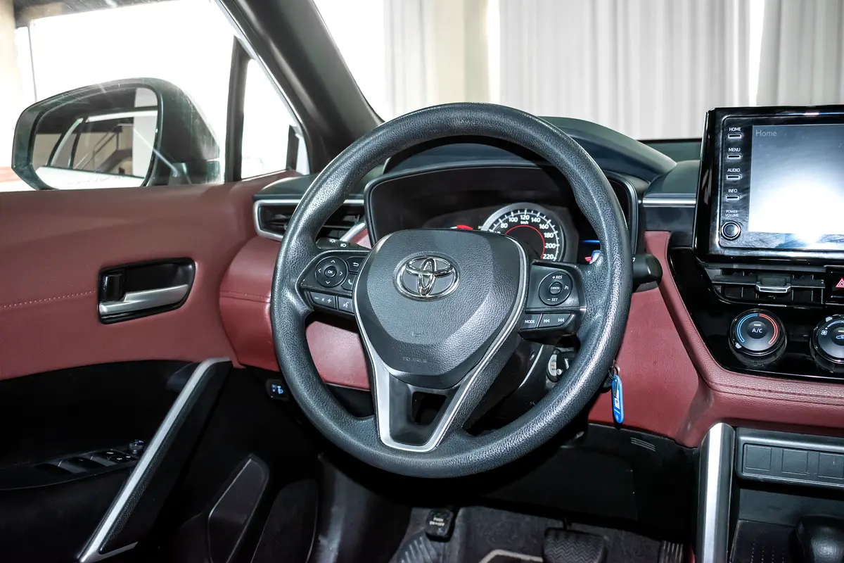 Toyota Corolla Cross, 2024 — фото 9 из 10