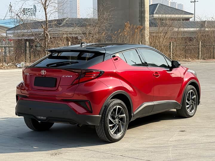 Toyota C-HR, 2022 — фото 7 из 9
